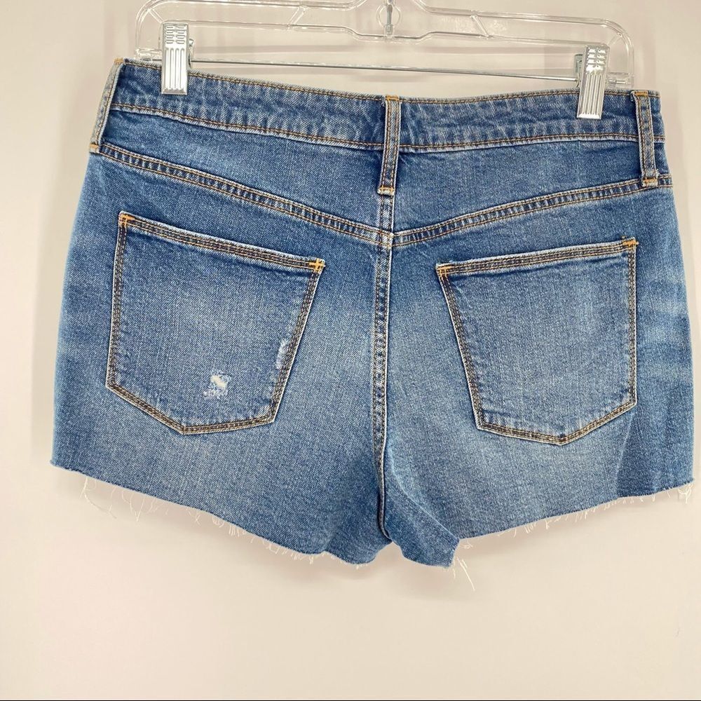 UNIVERSAL THREAD Distressed Raw Hem Jean Shorts - Picture 3 of 10